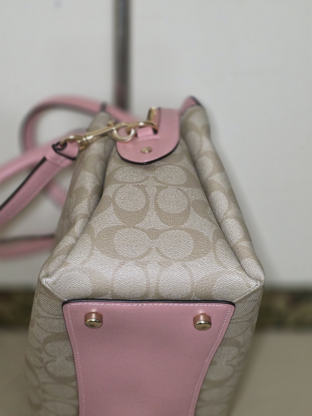 COACH Lillie Carryall Signature Satchel with Pink Trim - Picture 4 of 7